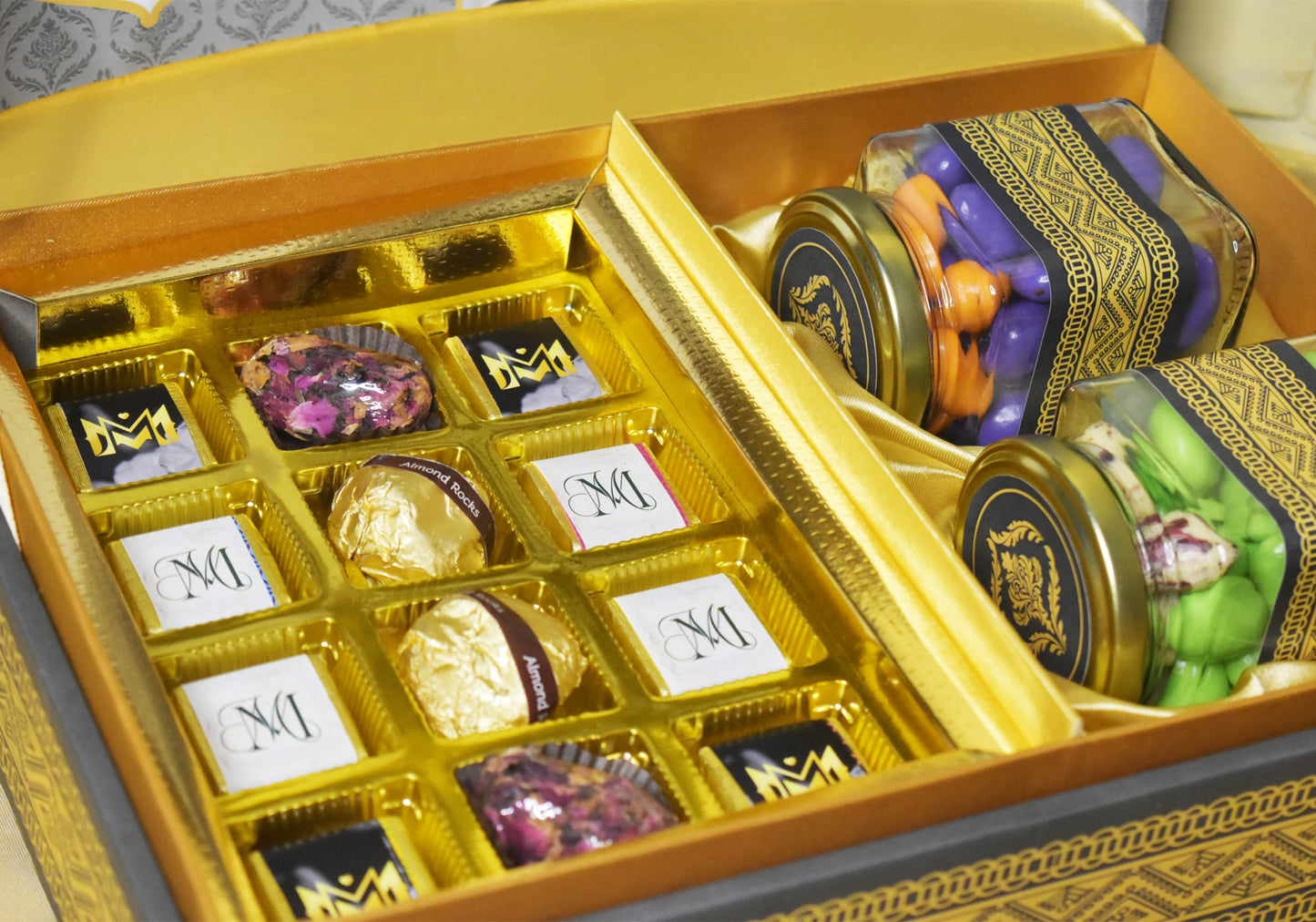 Timeless Velvet Hamper OFH018