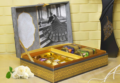 Timeless Velvet Hamper OFH018