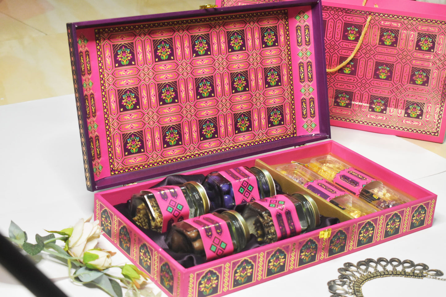 Pink Indulgence Hamper OFH003