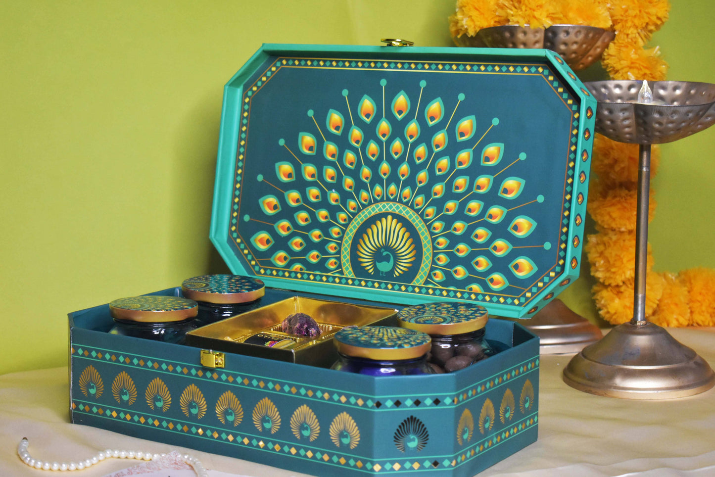 Peacock Grandeur Box OFH002