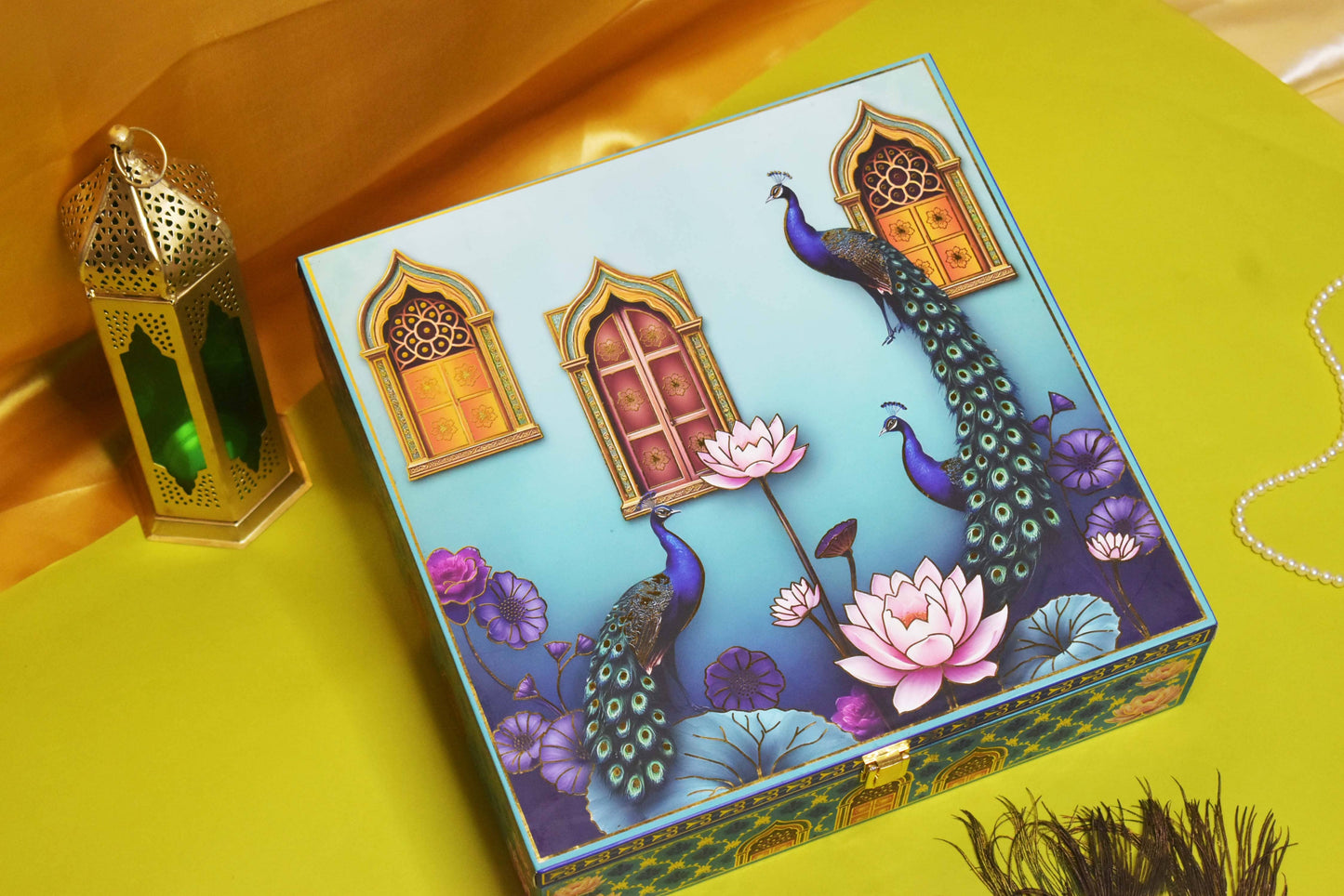 Regal Peacock Hamper OFH005